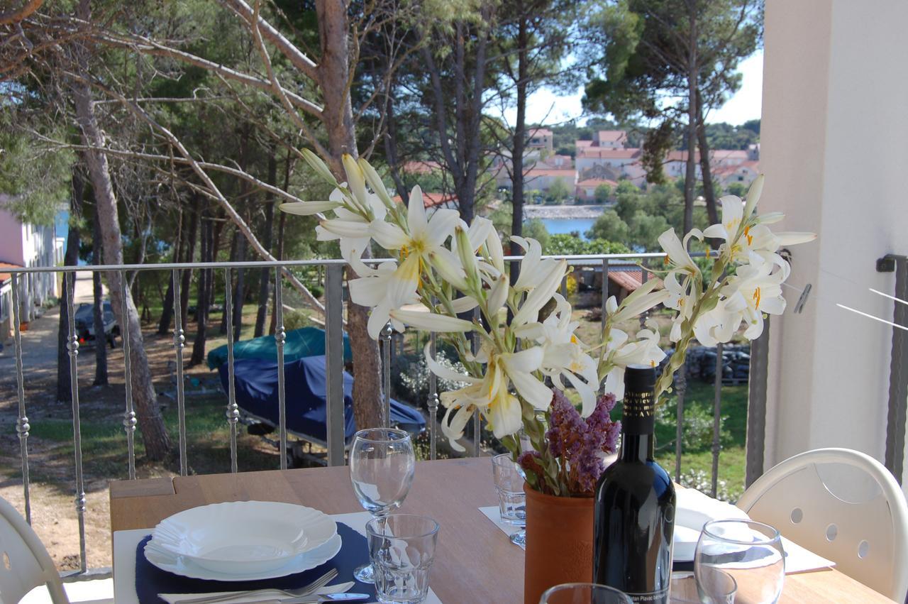 Gorgonia Suites In Verunić Habitación foto